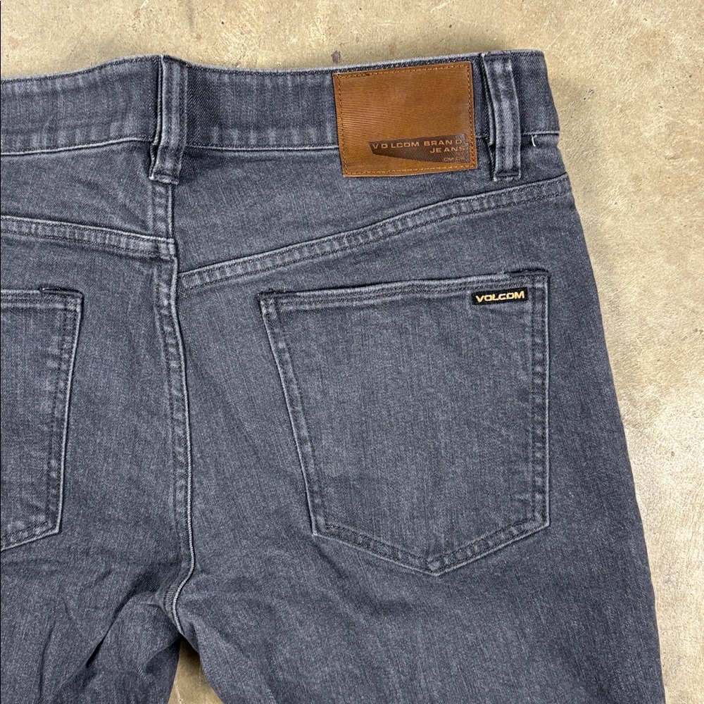 Volcom Size 33 Men's Charcoal Vorta Slim Straight Jeans